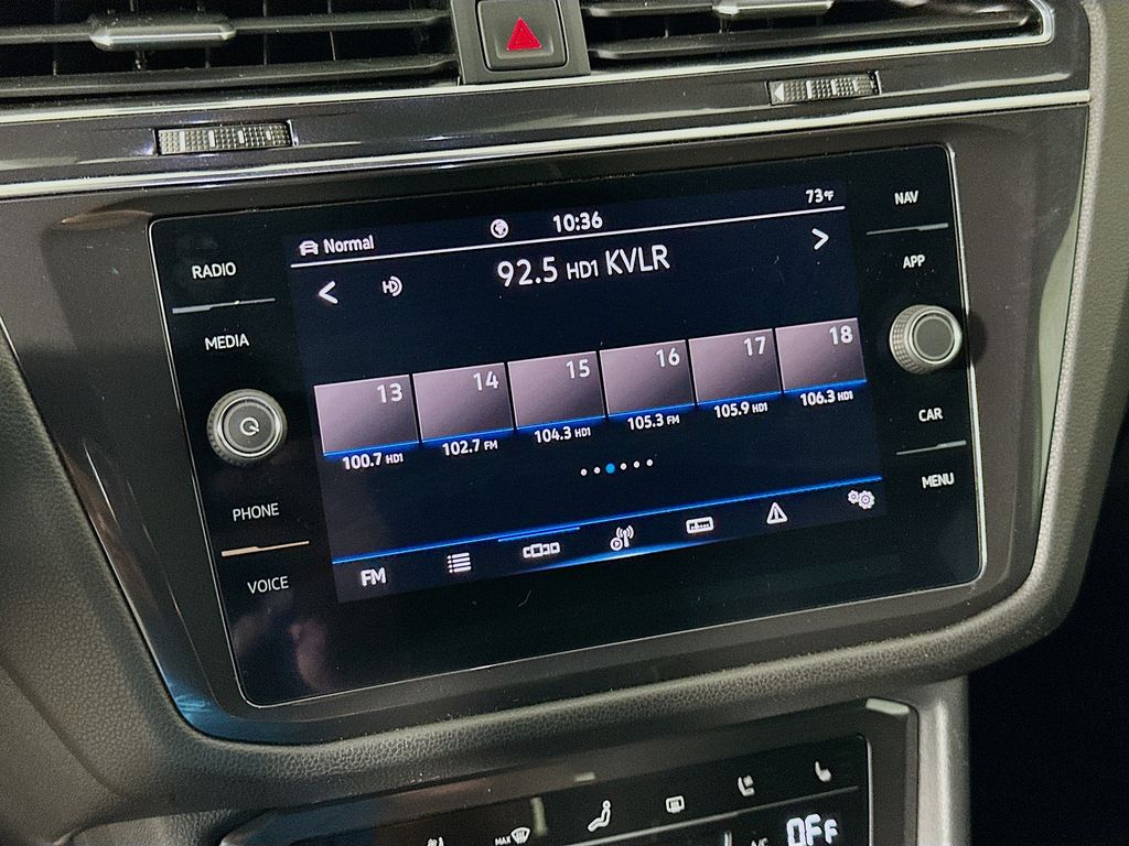 Thumbnail: 2022 Volkswagen Tiguan - 15