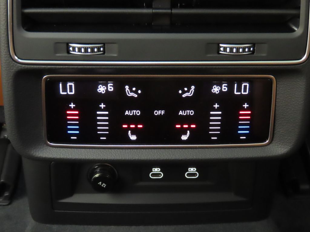 Thumbnail: 2026 Audi Q8 - 27