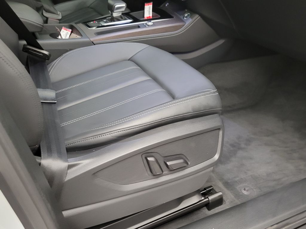 Thumbnail: 2023 Audi Q5 - 14