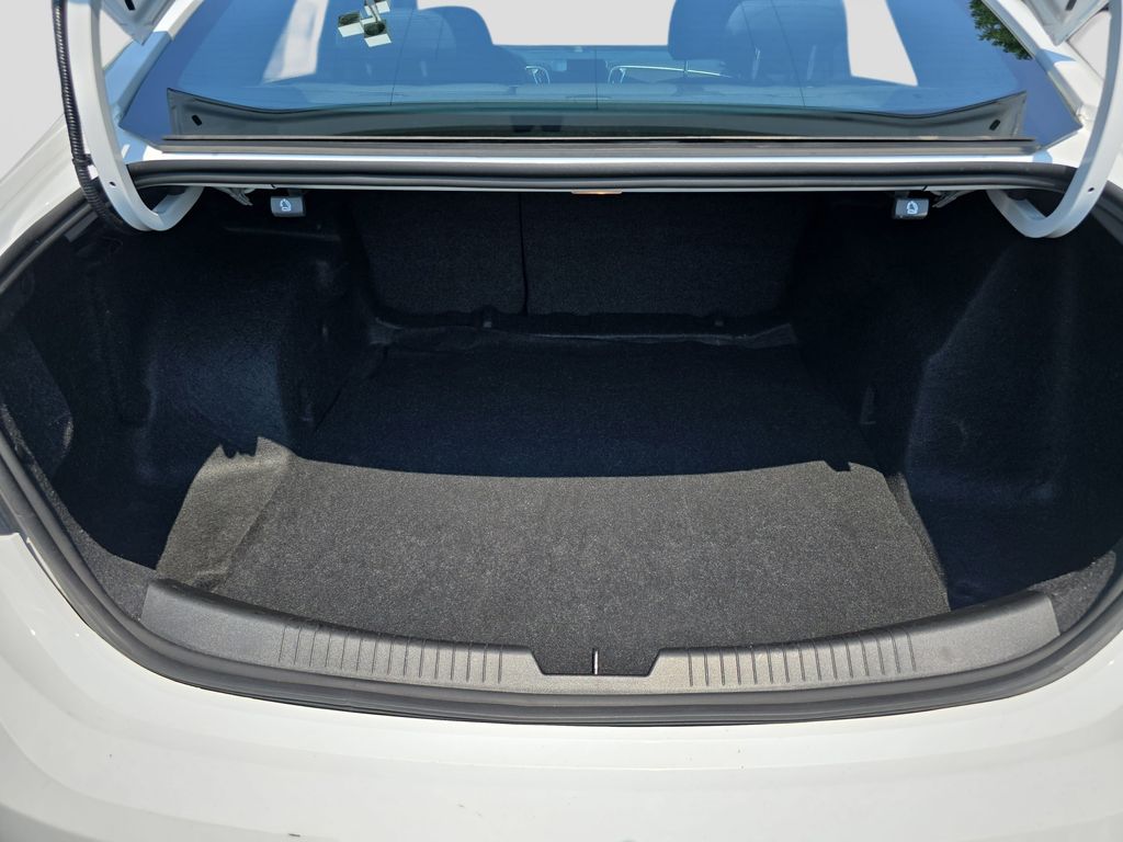 Used 2025 Chevrolet Malibu Sedan