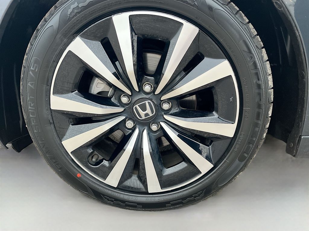 Used 2022 Black Honda EX-L image 31