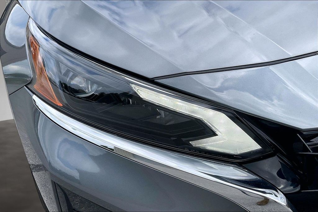 Used 2024 Nissan Altima Sedan