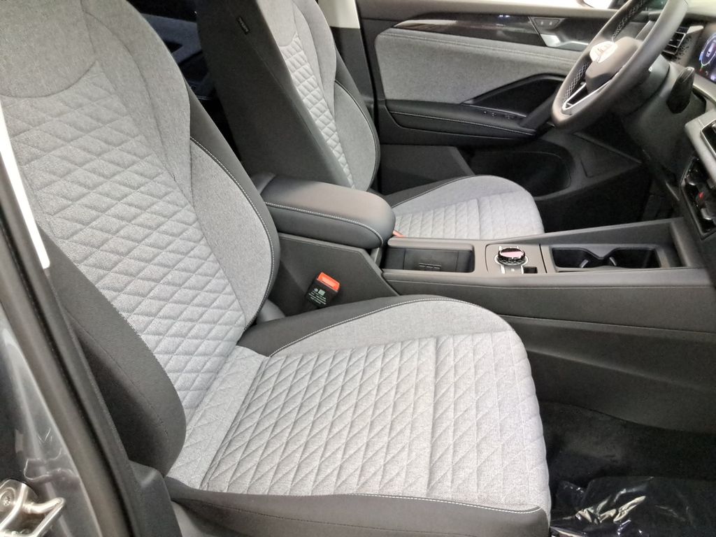 used 2025 Volkswagen Tiguan car, priced at $25,999