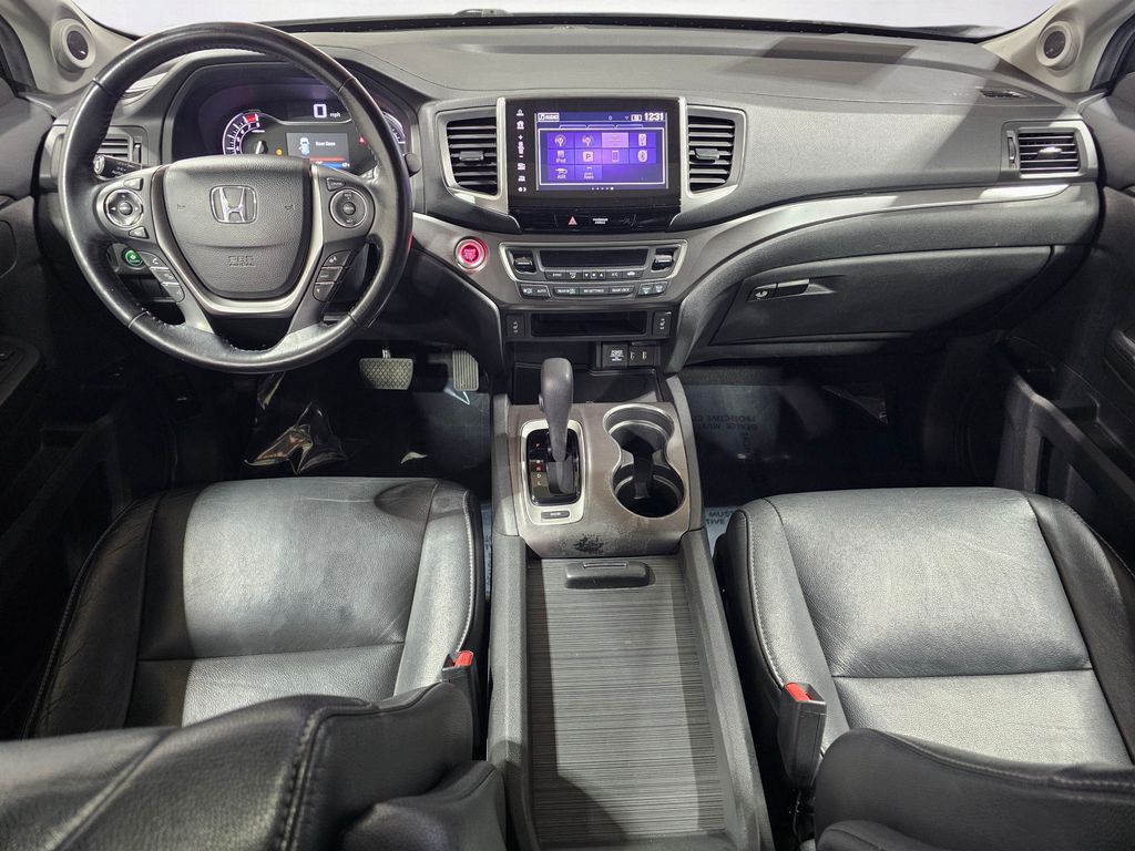 Used 2017  Honda EX-L image 16