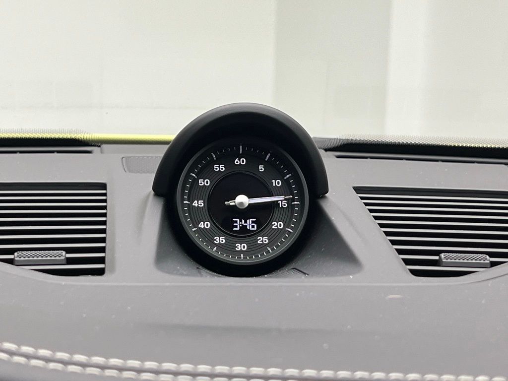 Thumbnail: 2025 Porsche 911 - 16