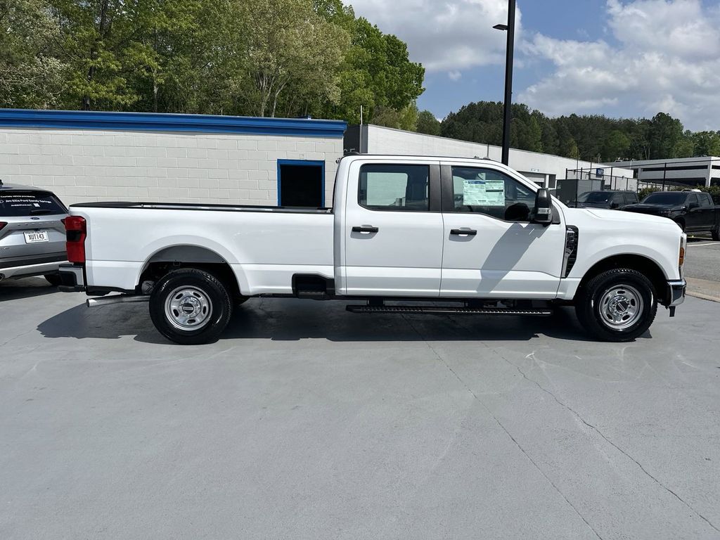 2024 Ford F-350SD XL 8