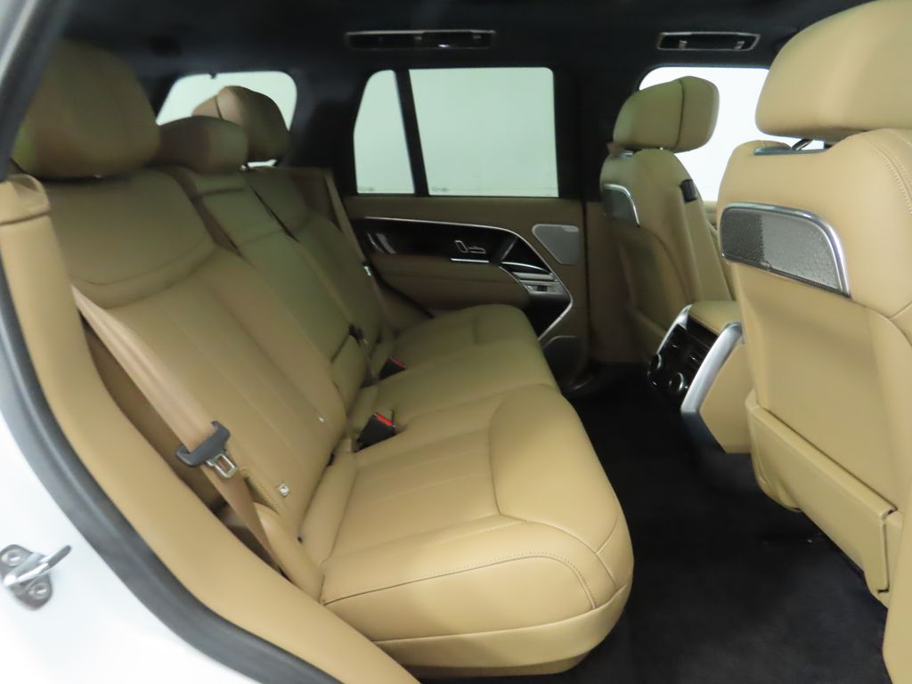 Thumbnail: 2025 Land Rover Range Rover - 23