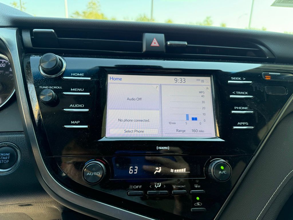 Thumbnail: 2020 Toyota Camry - 17