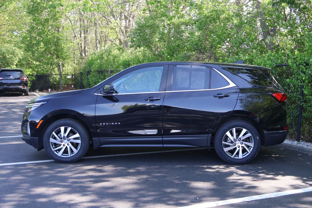 Thumbnail: 2023 Chevrolet Equinox - 4