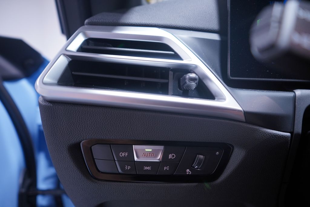 Thumbnail: 2026 BMW M2 - 18