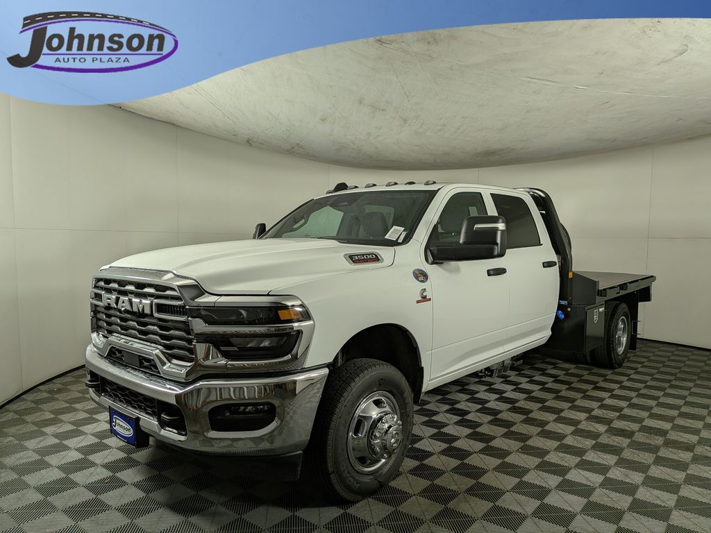 Bright White Clearcoat 2026 RAM 3500 Chassis Pickup Truck Four-Wheel Drive 8-Speed Automatic