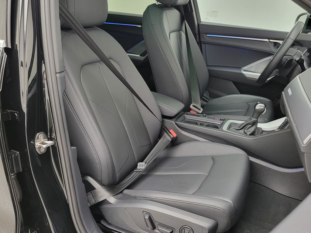 Thumbnail: 2023 Audi Q3 - 13