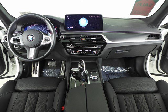 2022 BMW 5 Series 530i 24