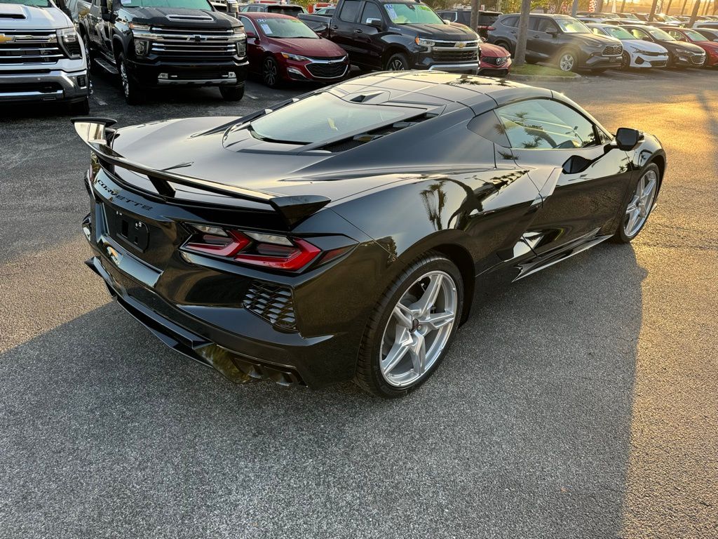 2025 Chevrolet Corvette Stingray 7