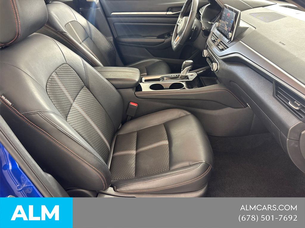 Used 2025 Blue Nissan 2.5 SR image 17