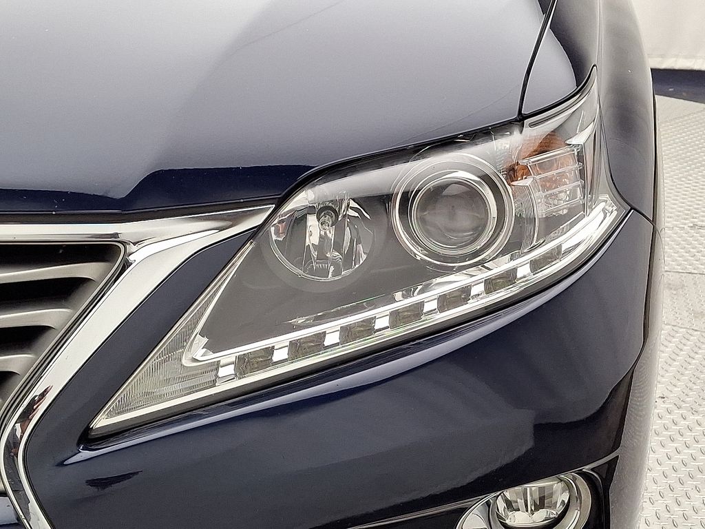 Thumbnail: 2015 Lexus RX - 9