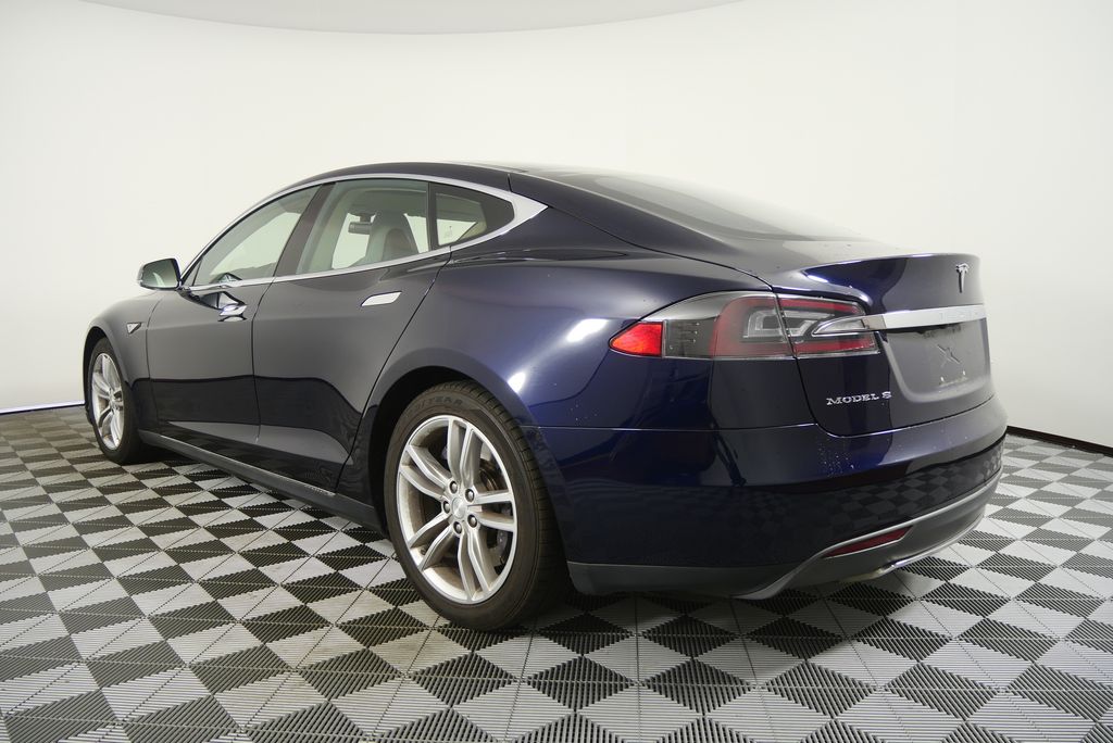 Thumbnail: 2013 Tesla Model S - 5