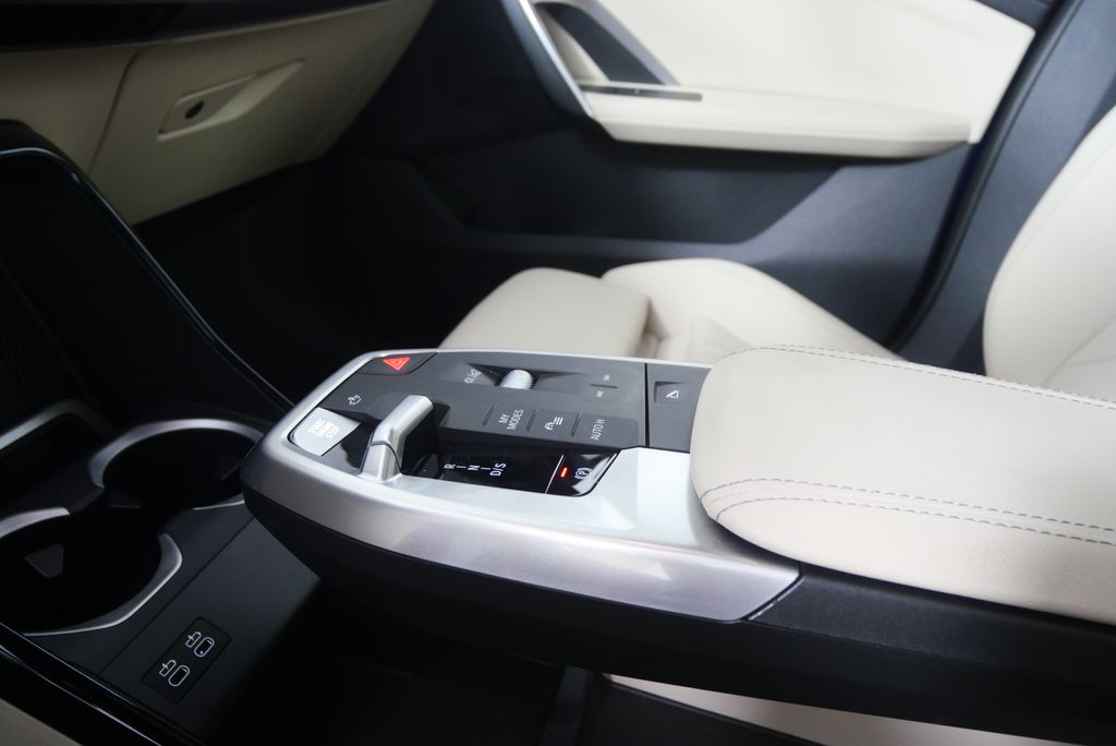 Thumbnail: 2025 BMW X2 - 23