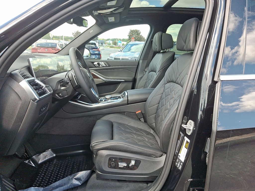 Thumbnail: 2026 BMW X5 - 6