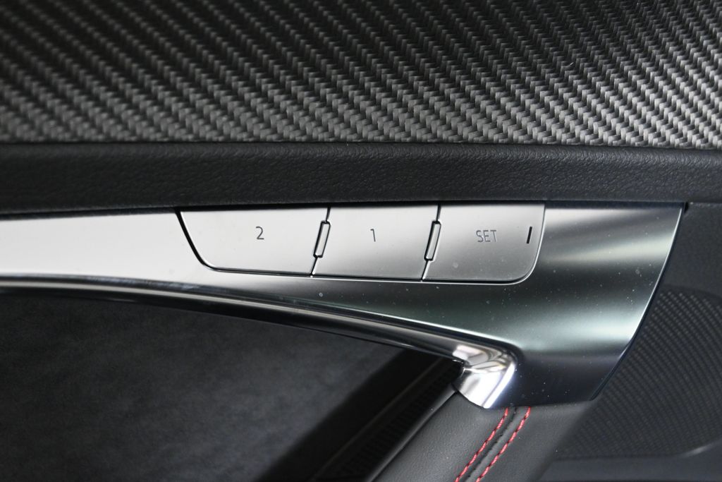 Thumbnail: 2026 Audi RS 6 - 24