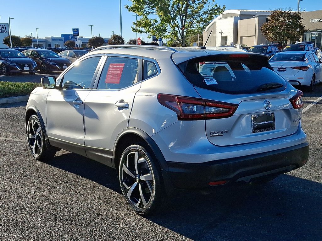 Thumbnail: 2021 Nissan Rogue Sport - 4