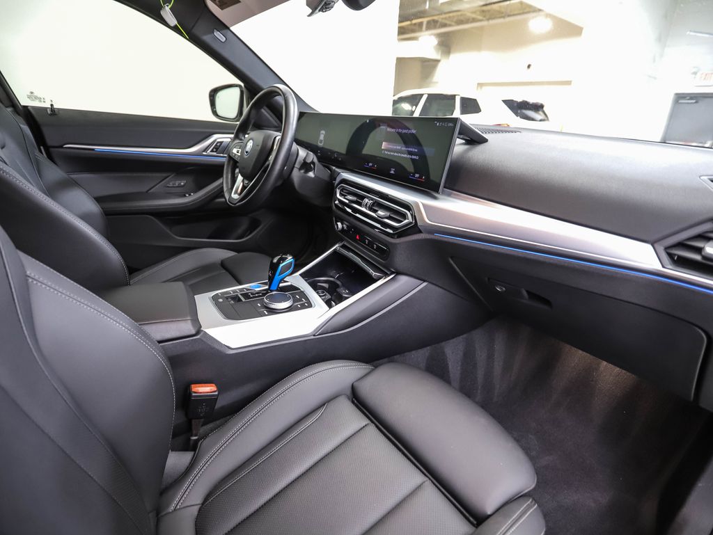 Thumbnail: 2023 BMW i4 - 30