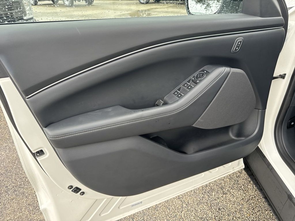 2024 Ford Mustang Mach-E Select photo 16