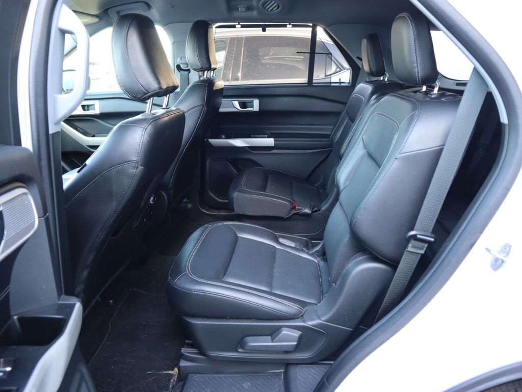 Thumbnail: 2021 Ford Explorer - 10