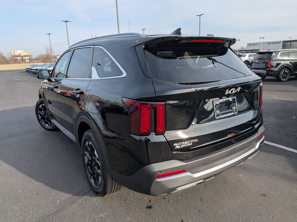 New 2026 Black Kia S image 5