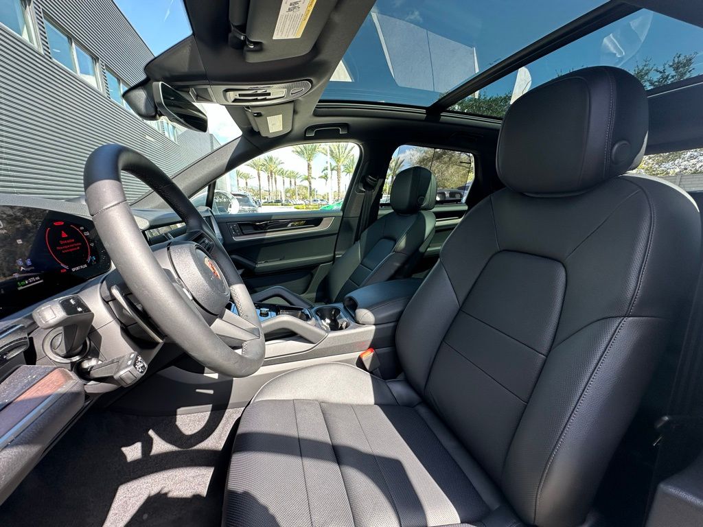 Thumbnail: 2026 Porsche Cayenne - 5