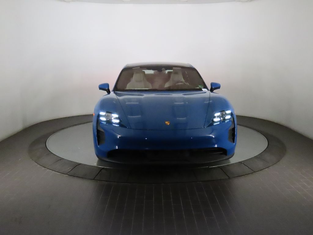 Thumbnail: 2023 Porsche Taycan - 10