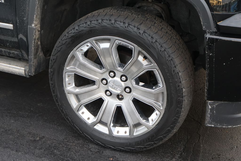 Thumbnail: 2018 GMC Sierra 1500 - 3