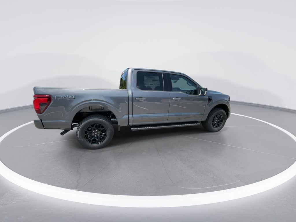 New 2026 Carbonized Gray Metallic Ford XLT image 9