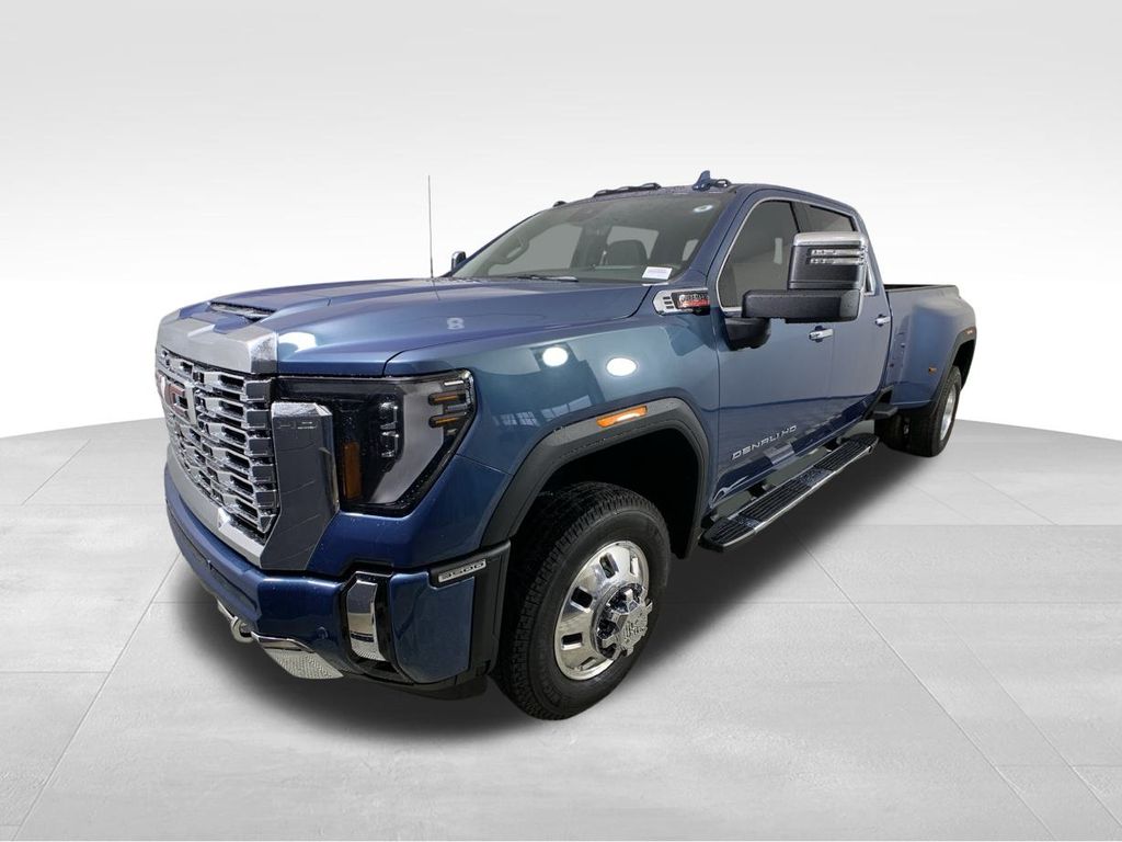 2025 GMC Sierra 3500HD Denali 2