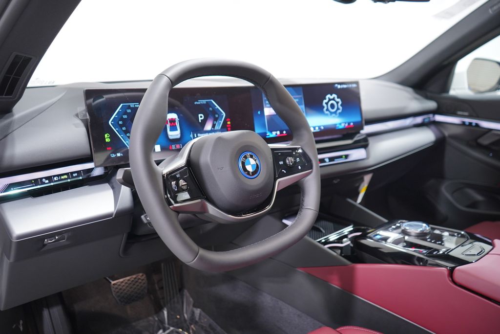 2025 BMW i5 eDrive40 6