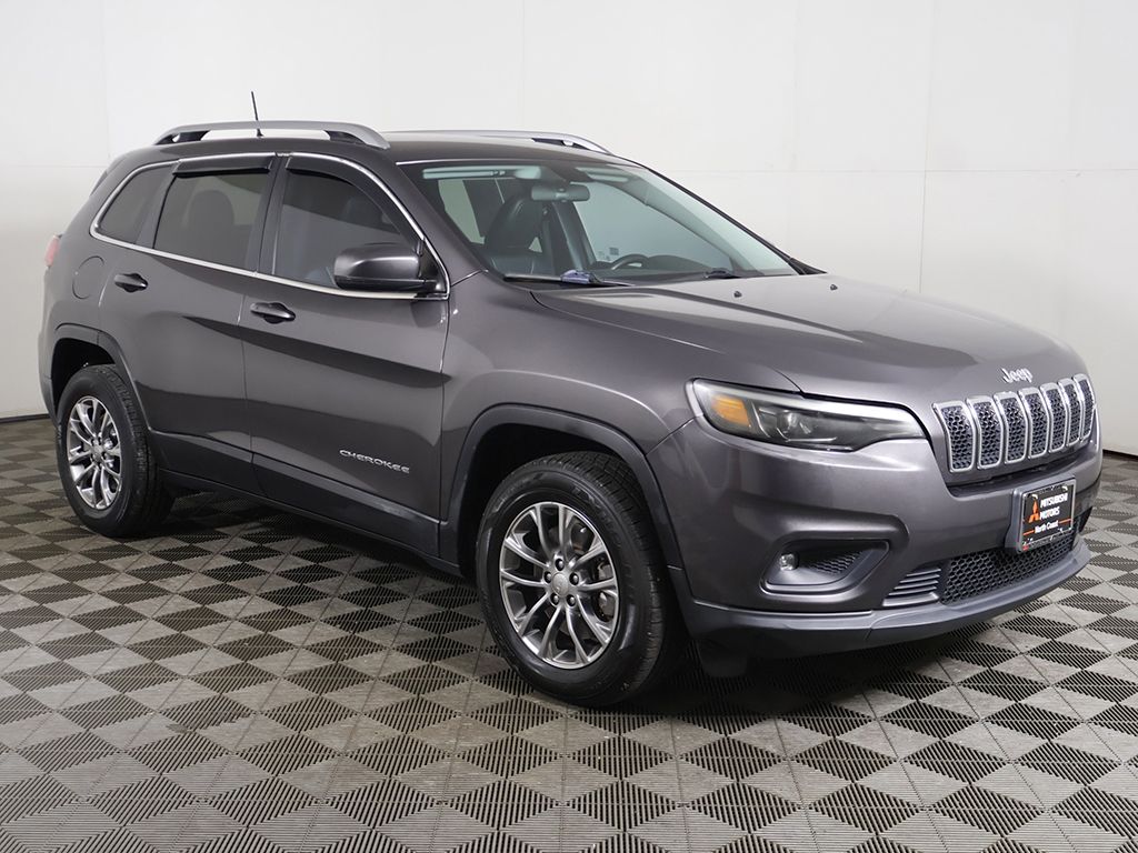 Used 2019 Gray Jeep Latitude Plus image 48