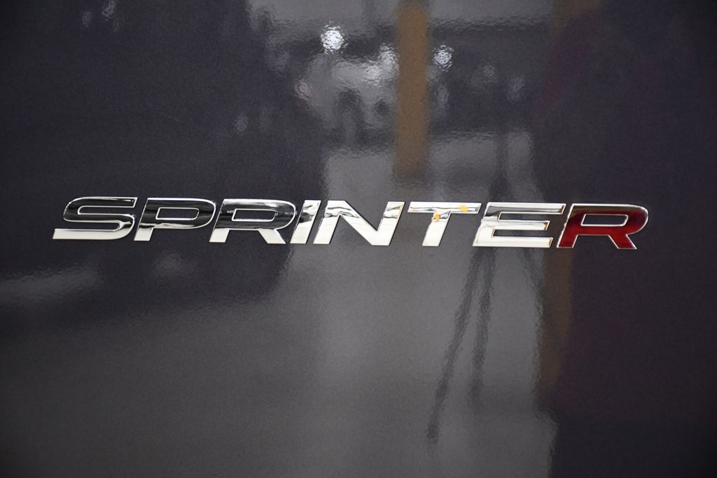 Thumbnail: 2025 Mercedes-Benz Sprinter - 9