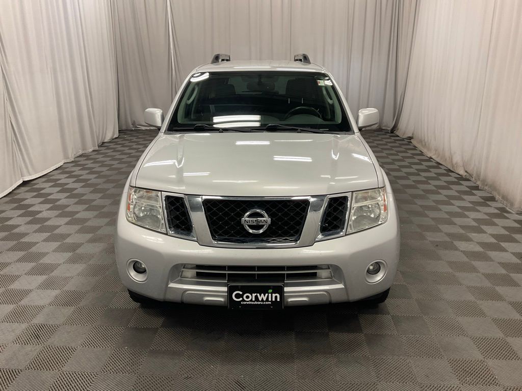 View vehicle photo 2