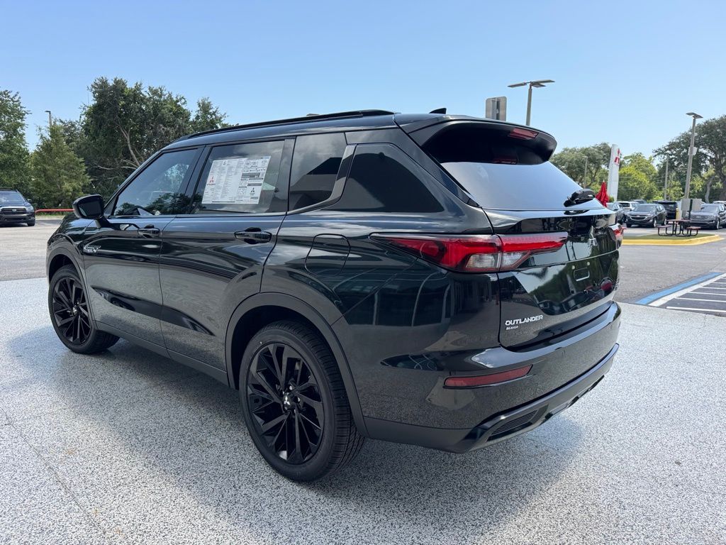 2025 Mitsubishi Outlander PHEV SEL photo 5
