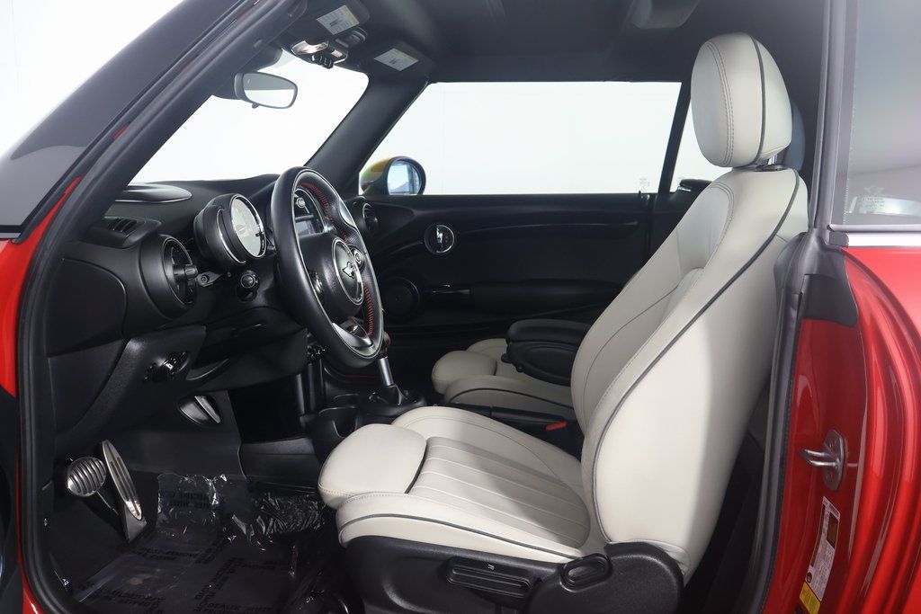 Thumbnail: 2019 MINI Cooper - 12