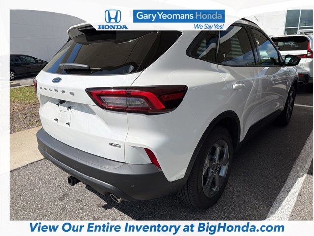 2025 Ford Escape Hybrid