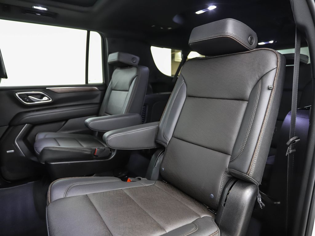 Thumbnail: 2024 Chevrolet Suburban - 21