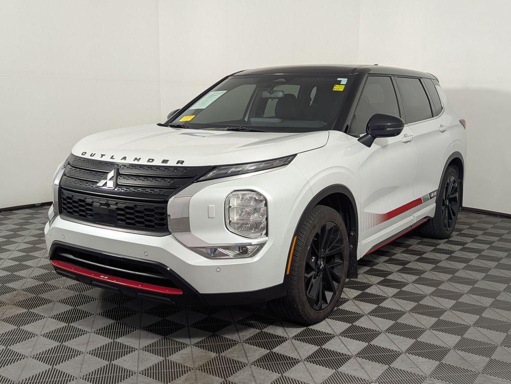 2024 White Mitsubishi Outlander SE Ralliart 4X4 SUV