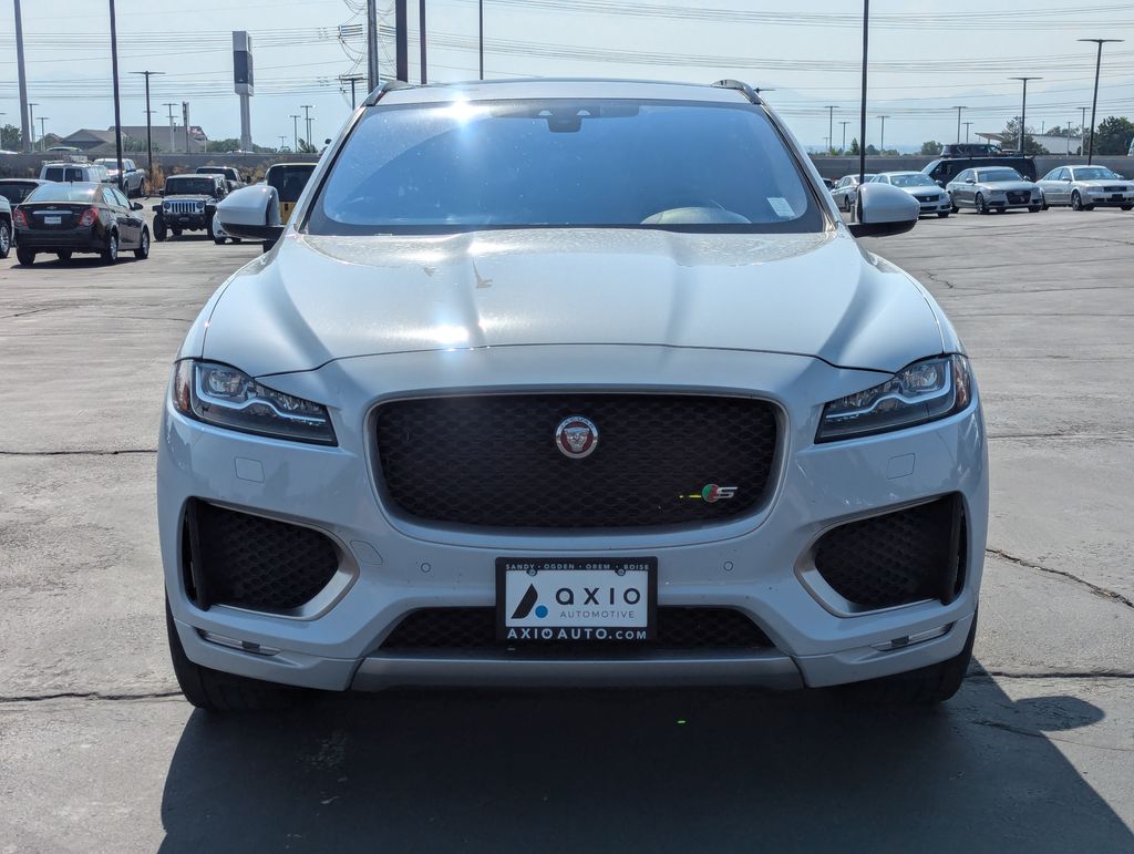 2019 Jaguar F-PACE S 10