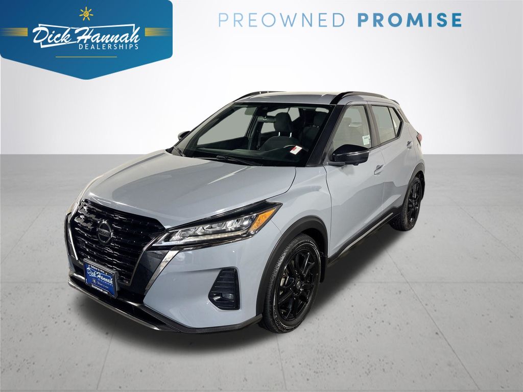 2021 Nissan Kicks SR FWD