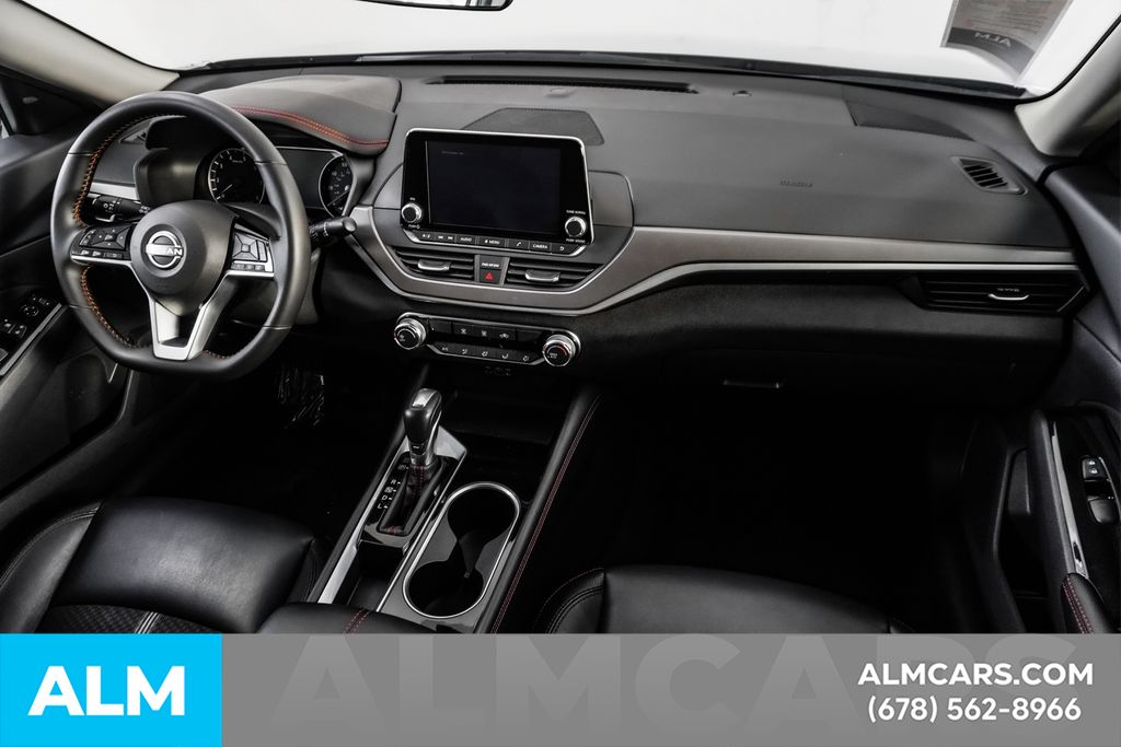 Used 2025 Silver Nissan 2.5 SR image 21