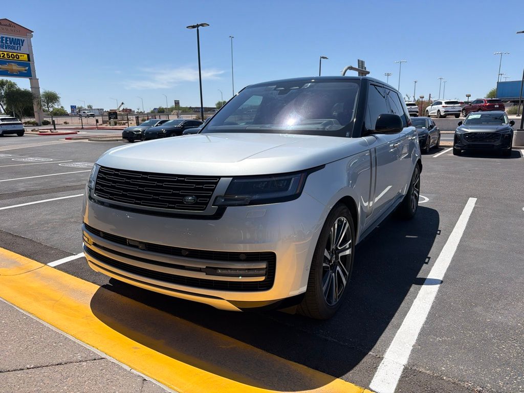 Thumbnail: 2023 Land Rover Range Rover - 3