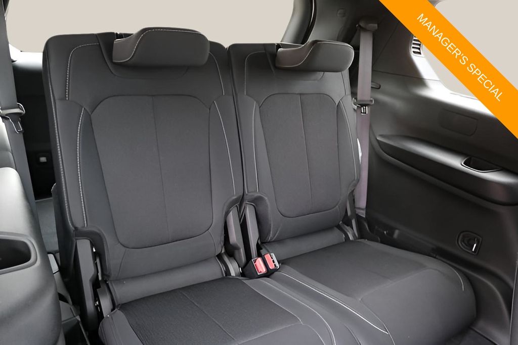 New Car 2025 Jeep Grand Cherokee L  Laredo X For Sale Under $40,000 In Austin, Texas