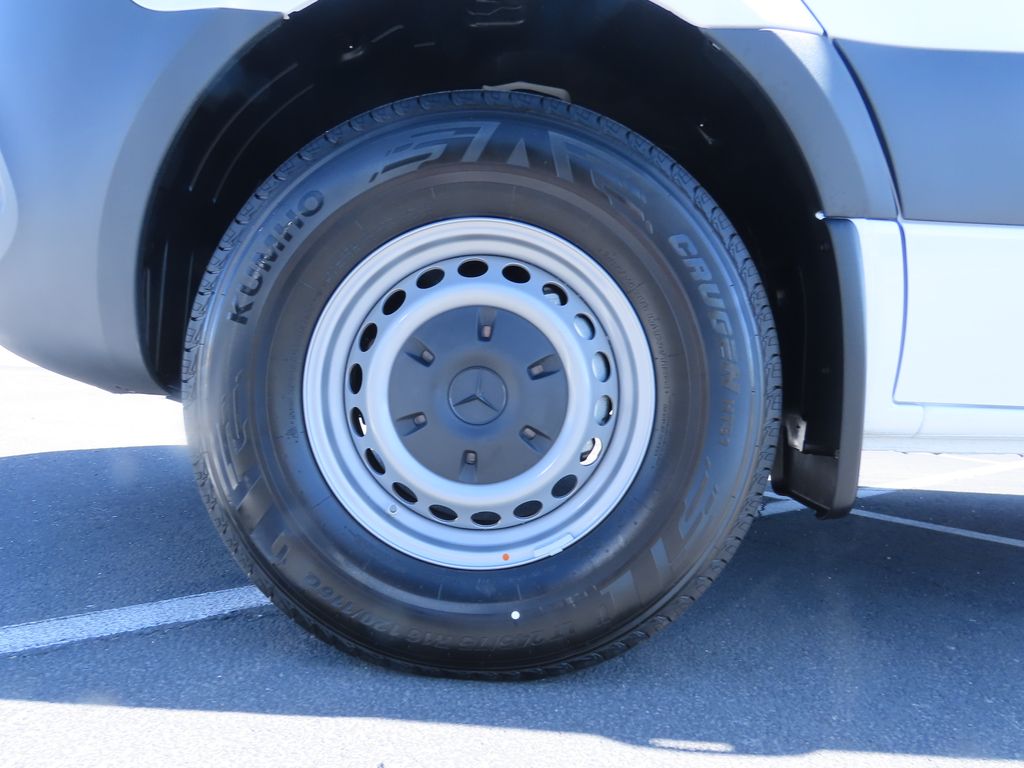 Thumbnail: 2025 Mercedes-Benz Sprinter - 28