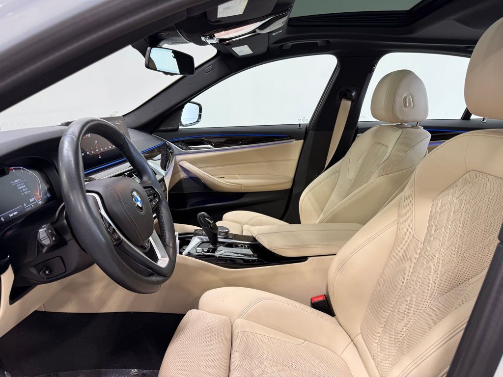 Thumbnail: 2023 BMW 5 Series - 12